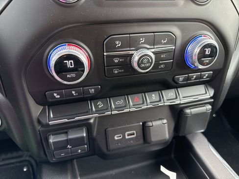 Used 2023 GMC Sierra 3500 AT4 w/ Gooseneck/5TH Wheel Package image 10