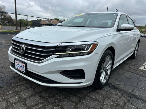 Used 2020 Volkswagen Passat 2.0T S FWD image 1