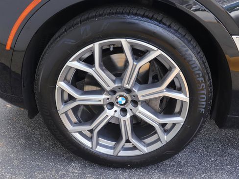 Used 2023 BMW X7 xDrive40i w/ Premium Package image 43