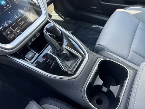 Certified 2025 Subaru Outback Limited image 18