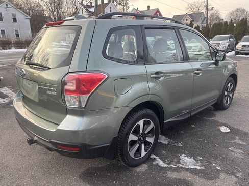 Used 2017 Subaru Forester 2.5i w/ Alloy Wheel Package image 5