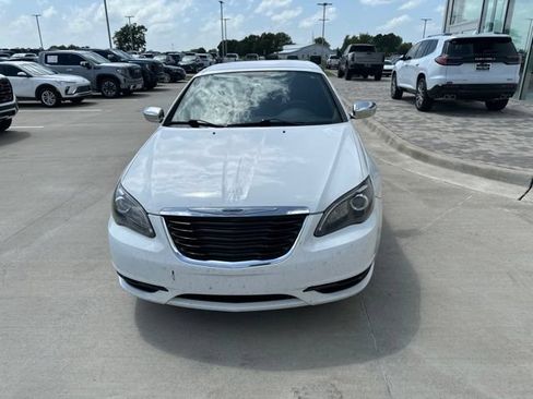 Used 2012 Chrysler 200 S FWD image 8