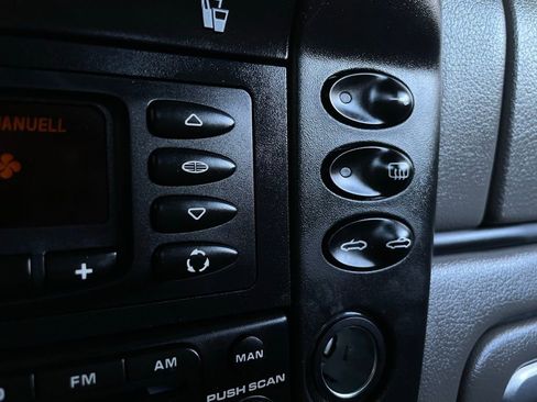 Used 2003 Porsche Boxster S image 26