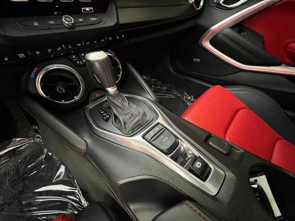 Used 2016 Chevrolet Camaro SS RWD image 34