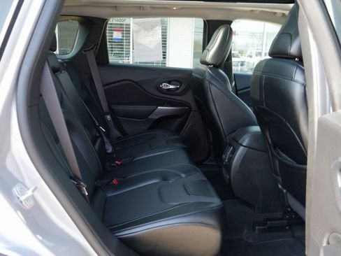 Used 2022 Jeep Cherokee Limited image 38