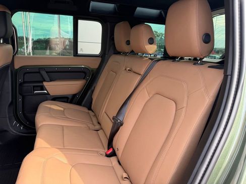 New 2026 Land Rover Defender 110 X-Dynamic SE AWD/4WD image 8