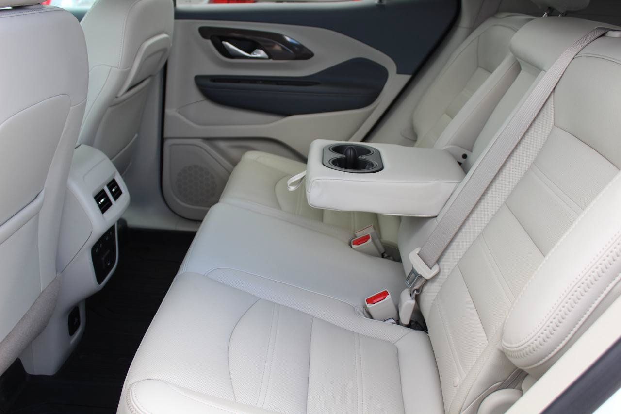 Used 2024 GMC Terrain Denali w/ Denali Premium Package AWD/4WD image 57