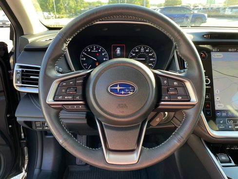 Used 2025 Subaru Outback Limited AWD/4WD image 13