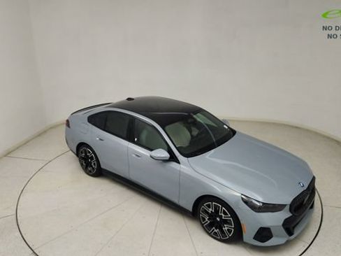 Used 2026 BMW i5 eDrive40 w/ M Sport Package RWD image 21
