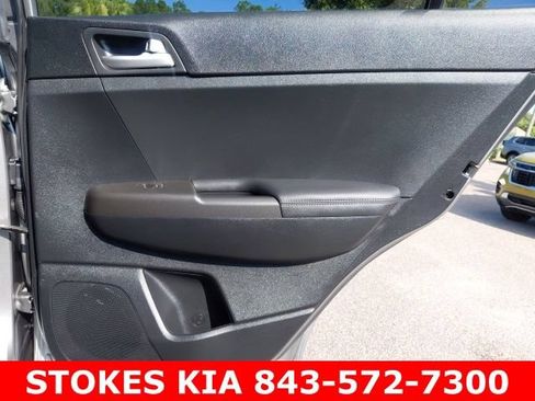 Used 2020 Kia Sportage LX AWD/4WD image 25