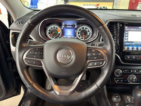 Used 2021 Jeep Cherokee Limited w/ Elite Package image 5