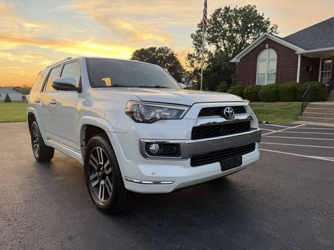Used 2014 Toyota 4Runner Limited AWD/4WD image 8