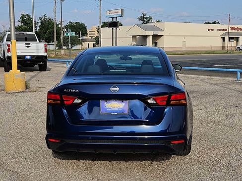 Used 2024 Nissan Altima 2.5 S FWD image 7