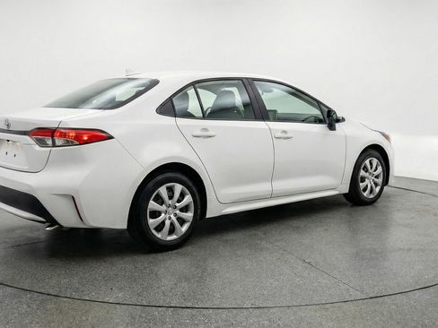 Used 2025 Toyota Corolla LE image 9