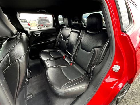 Used 2023 Jeep Compass Limited image 28