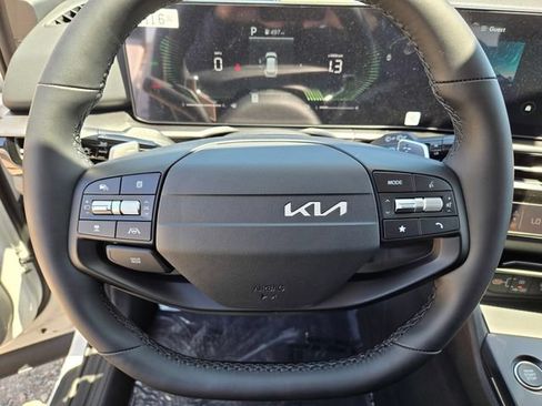New 2026 Kia Sportage LX FWD image 16