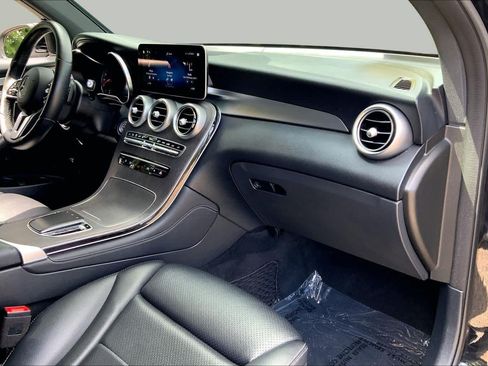 Used 2020 Mercedes-Benz GLC 300 4MATIC image 18