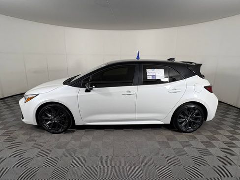 Used 2026 Toyota Corolla XSE FWD image 2