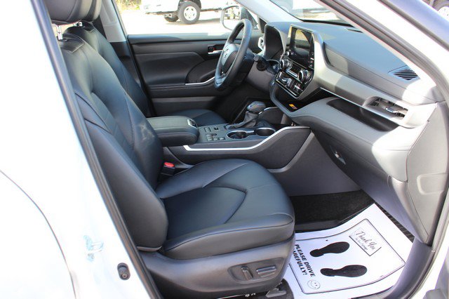 Used 2026 Toyota Highlander XLE AWD/4WD image 17