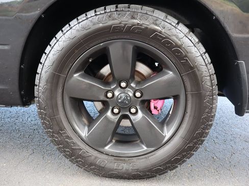Used 2019 RAM 1500 Big Horn AWD/4WD image 40