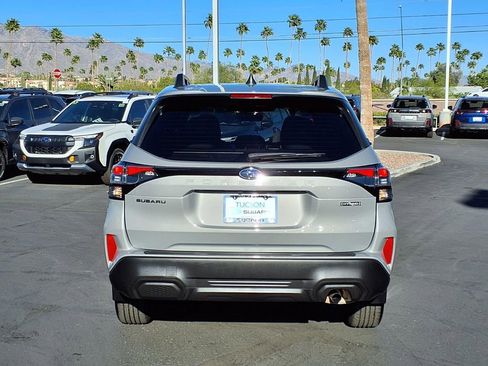 Used 2025 Subaru Forester Premium image 13