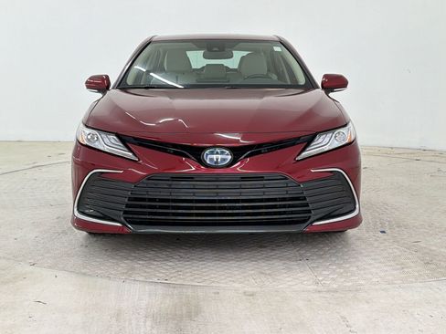 Used 2021 Toyota Camry XLE FWD image 6