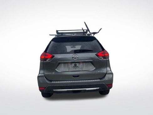 Used 2017 Nissan Rogue SV AWD/4WD image 7