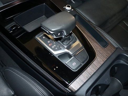 Used 2025 Audi Q5 e Premium Plus w/ Premium Plus Package AWD/4WD image 24