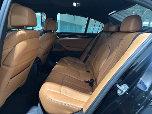 Used 2018 BMW M550i xDrive AWD/4WD image 46