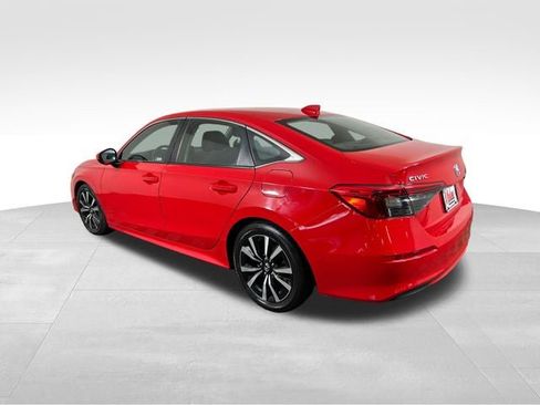 Used 2022 Honda Civic EX image 4