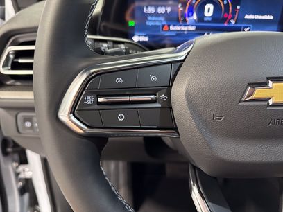 New 2027 Chevrolet Traverse LT w/ Driver Confidence Package
