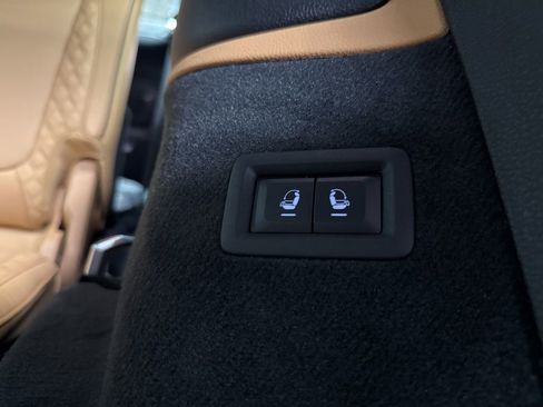 Used 2025 Jeep Grand Cherokee L Summit w/ Advanced Protech Group IV AWD/4WD image 15