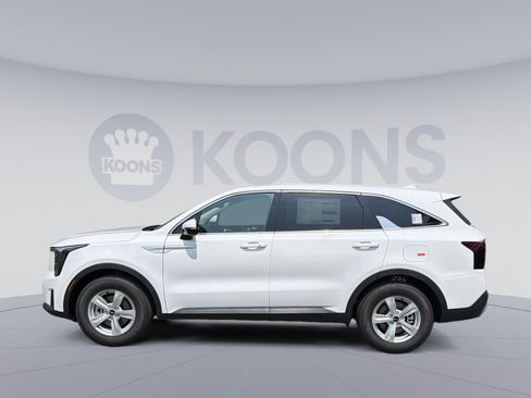 New 2026 Kia Sorento LX FWD image 2