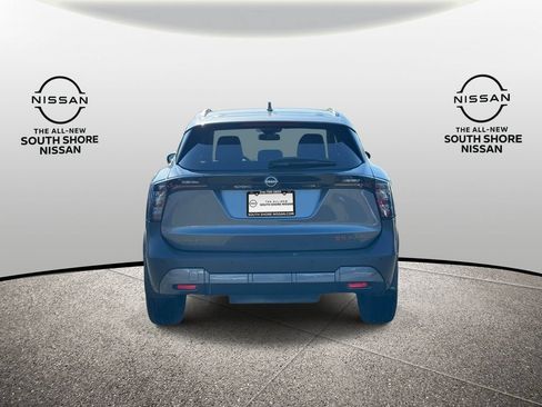 Used 2025 Nissan Kicks SR AWD/4WD image 7