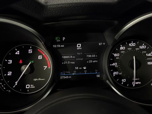 Used 2023 Alfa Romeo Stelvio Ti AWD/4WD image 19