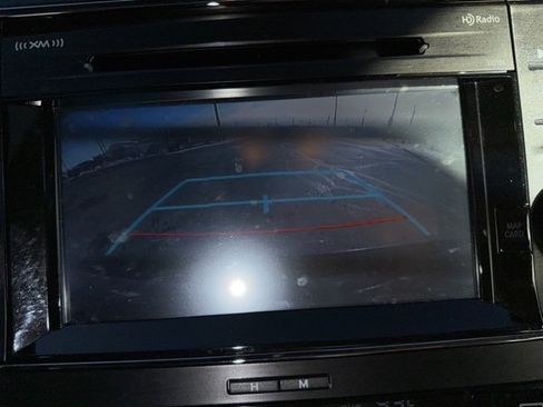 Used 2018 Toyota Avalon XLE Premium image 16