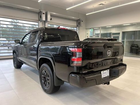 Used 2024 Nissan Frontier SV w/ Technology Package AWD/4WD image 5