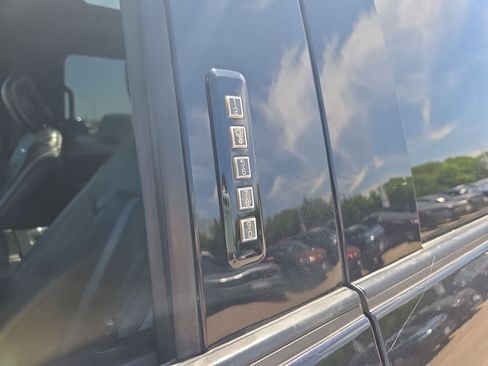 Used 2019 Ford F250 Platinum w/ Platinum Ultimate Package AWD/4WD image 12