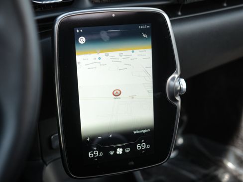 Used 2024 McLaren Artura image 25