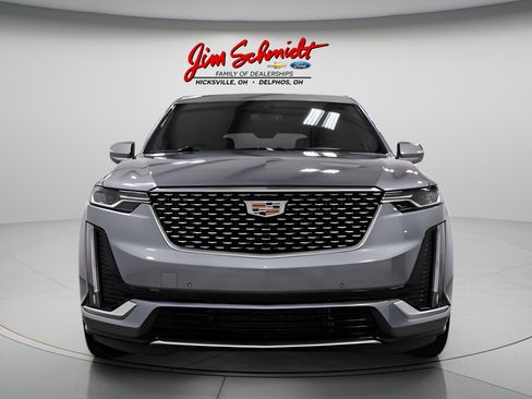 Used 2023 Cadillac XT6 Premium Luxury FWD image 2