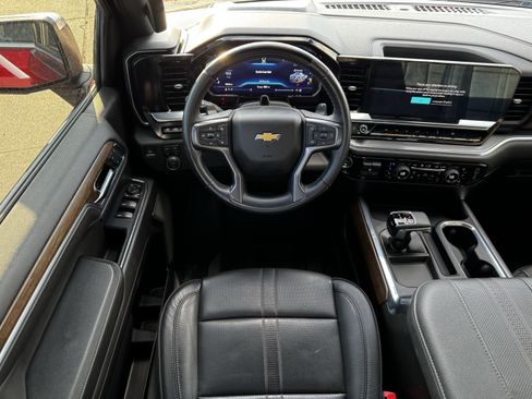 Used 2024 Chevrolet Silverado 1500 High Country AWD/4WD image 14