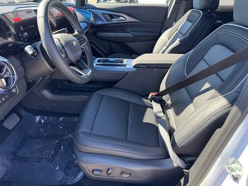 New 2026 Chevrolet Equinox EV LT w/ Convenience Package II image 10