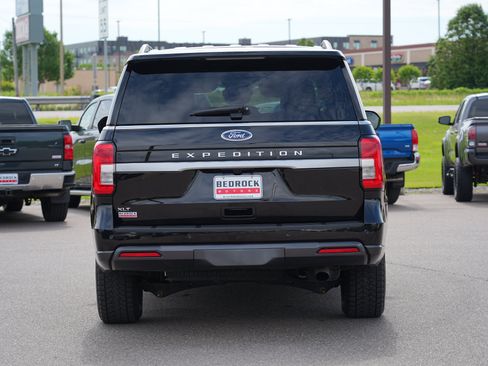 Used 2022 Ford Expedition XLT AWD/4WD image 4