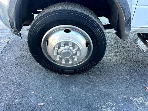 Used 2016 RAM 5500 Tradesman w/ Power & Remote Entry Group image 12