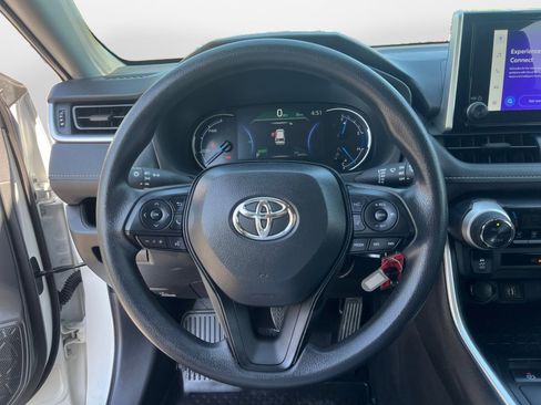 Used 2025 Toyota RAV4 LE AWD/4WD image 13