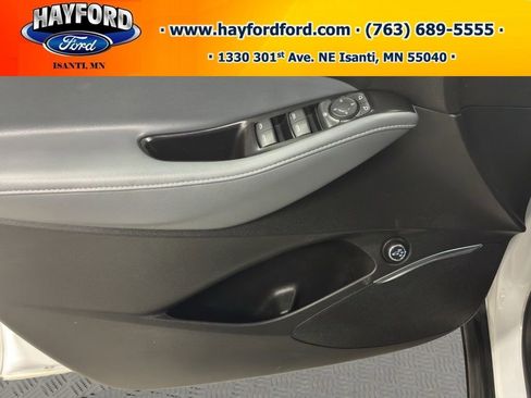 Used 2019 Buick Enclave Essence AWD/4WD image 15
