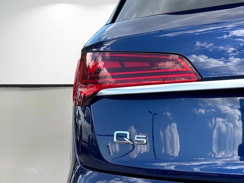 Used 2023 Audi Q5 2.0T Premium Plus w/ Premium Plus Package AWD/4WD image 10