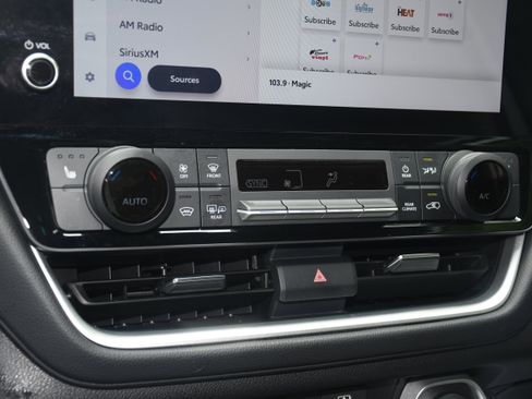 Certified 2025 Toyota Grand Highlander FWD image 14