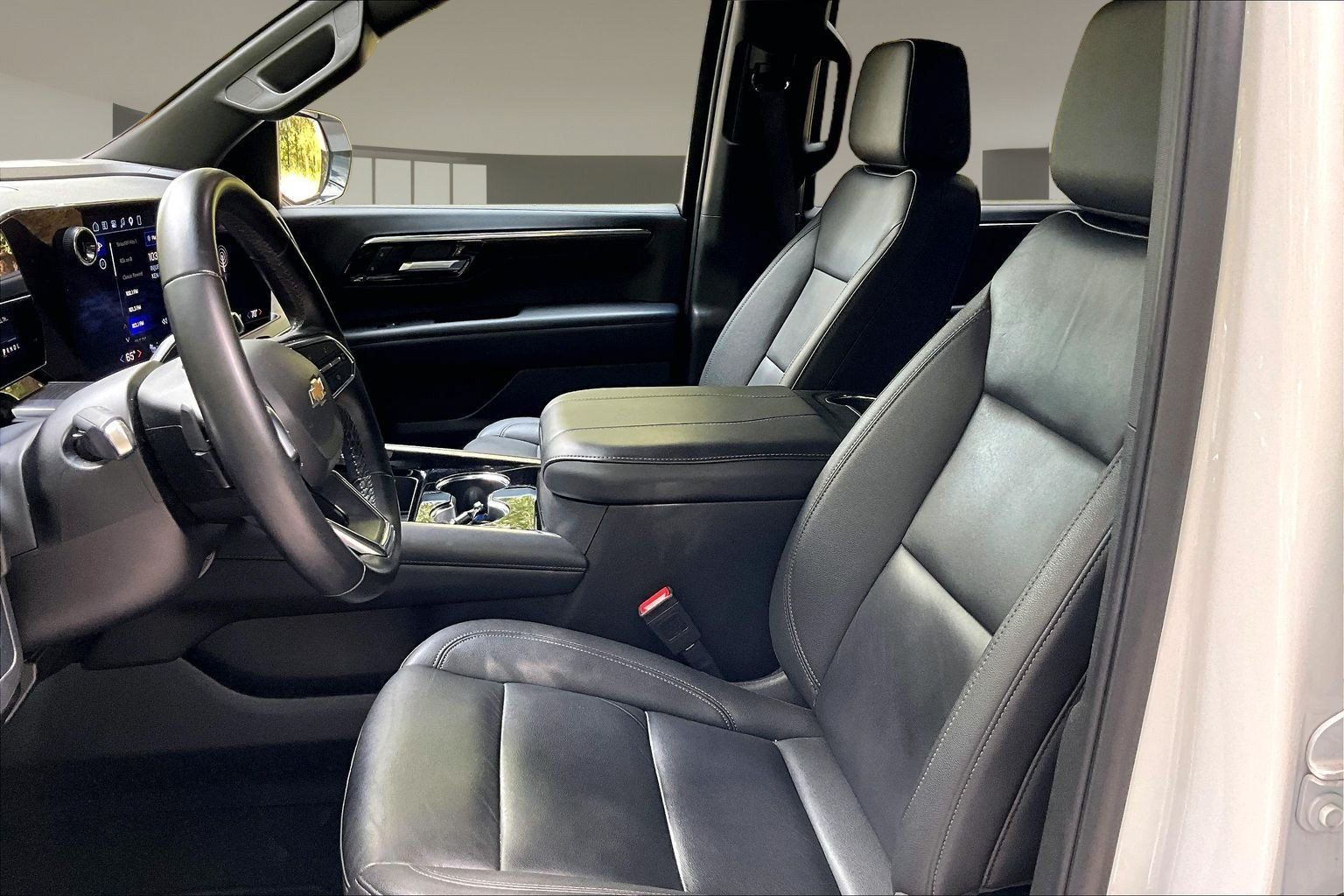 Used 2025 Chevrolet Tahoe LT RWD image 23