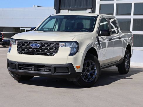 Used 2025 Ford Maverick XLT w/ XLT Luxury Package AWD/4WD image 3